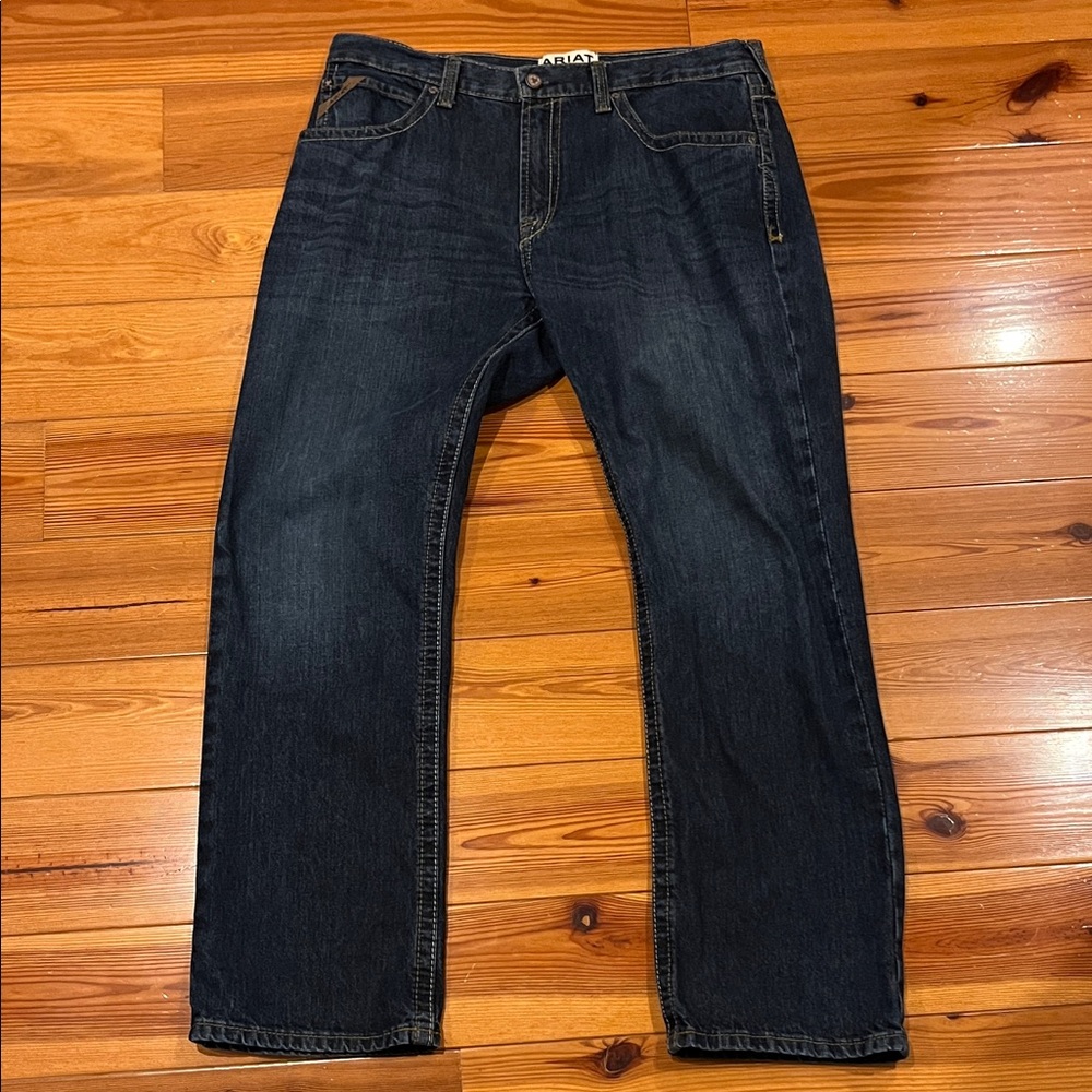 Ariat Men's Deep Indigo Relaxed Jeans 35/32
Excellent condition